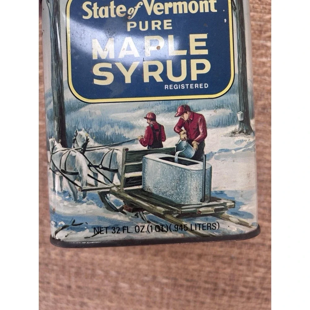 Vtg State Of Vermont Pure Maple Syrup Decorative Tin 32 oz Empty Winter scene